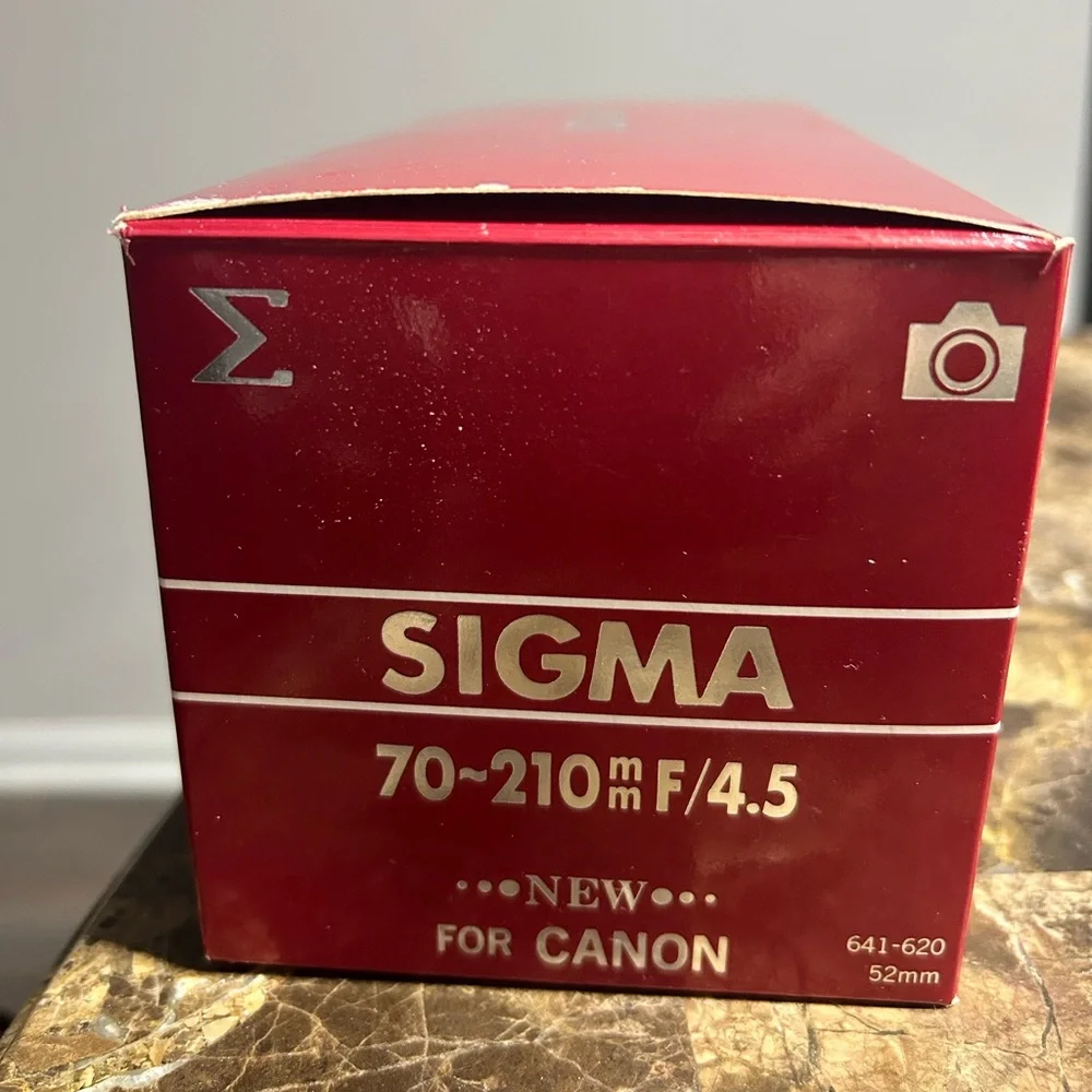 Sigma Beauty 70-210mm f/4.5 Lens - Red